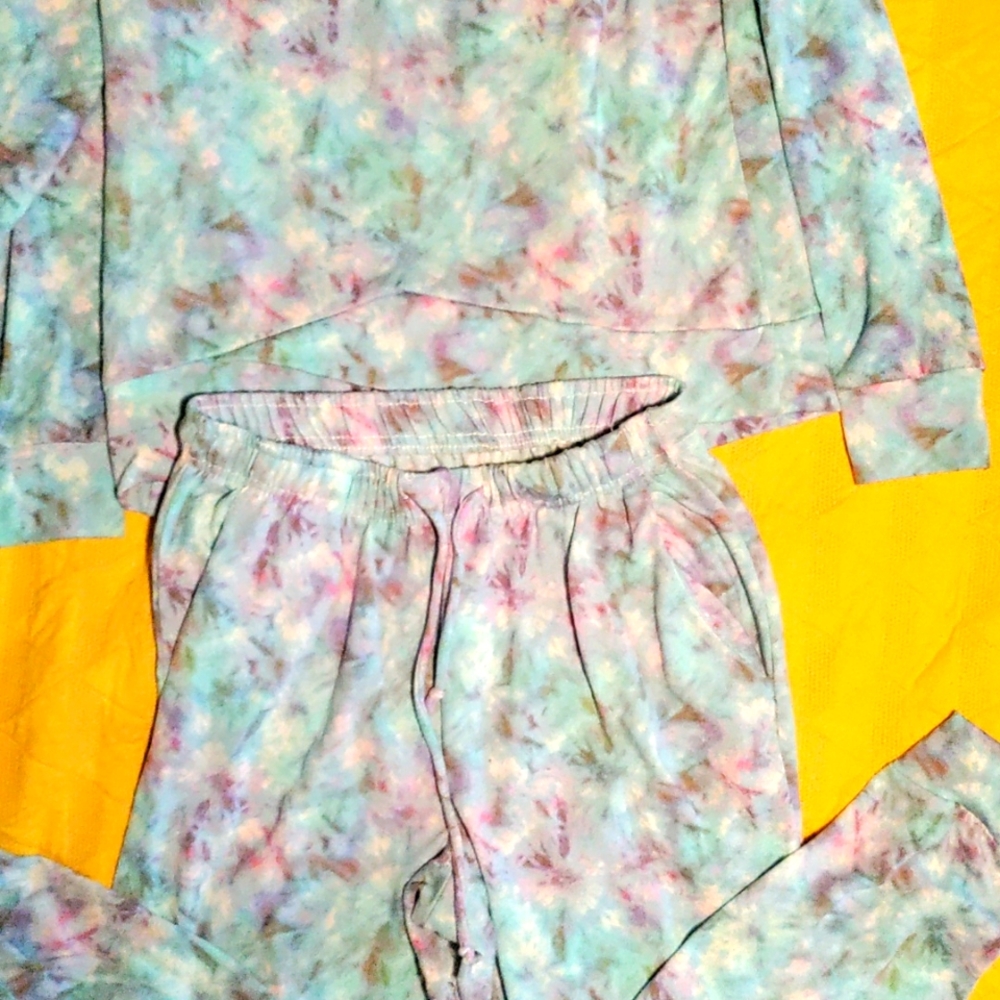 Lounge wear/sweat suit